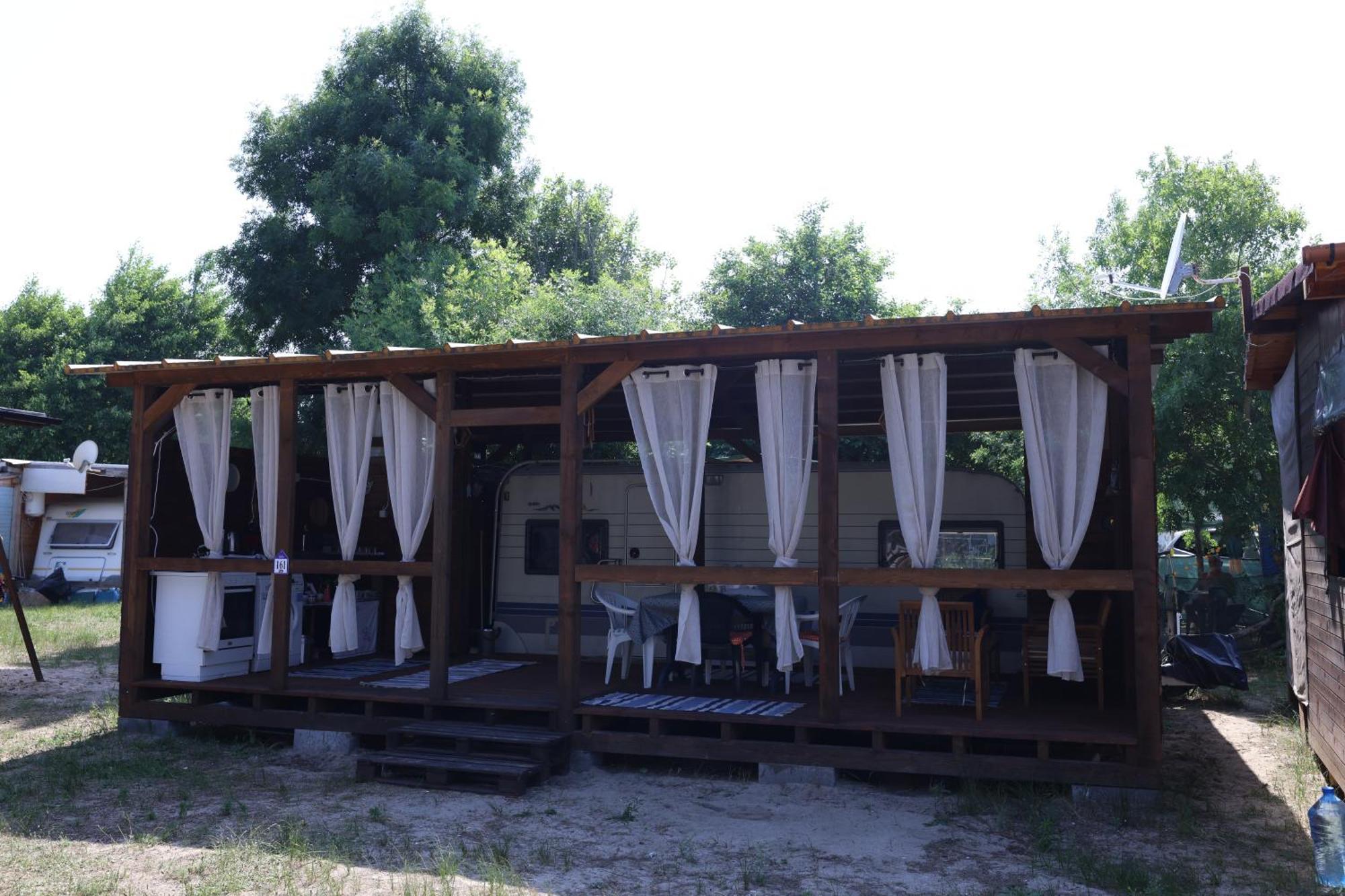 Sea Caravan On The Beach Naousa Dış mekan fotoğraf